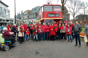 Succesvolle PvdA bustour door de Duin- en Bollensteek met veel gesprekken inwoners